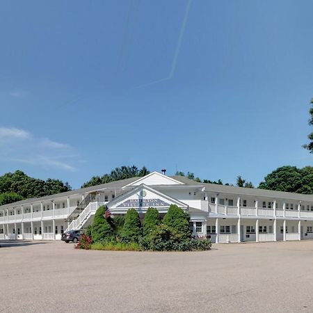 Hamilton Village Inn North Kingstown Extérieur photo