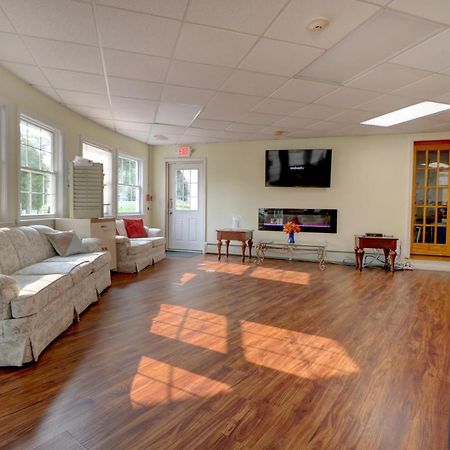 Hamilton Village Inn North Kingstown Extérieur photo