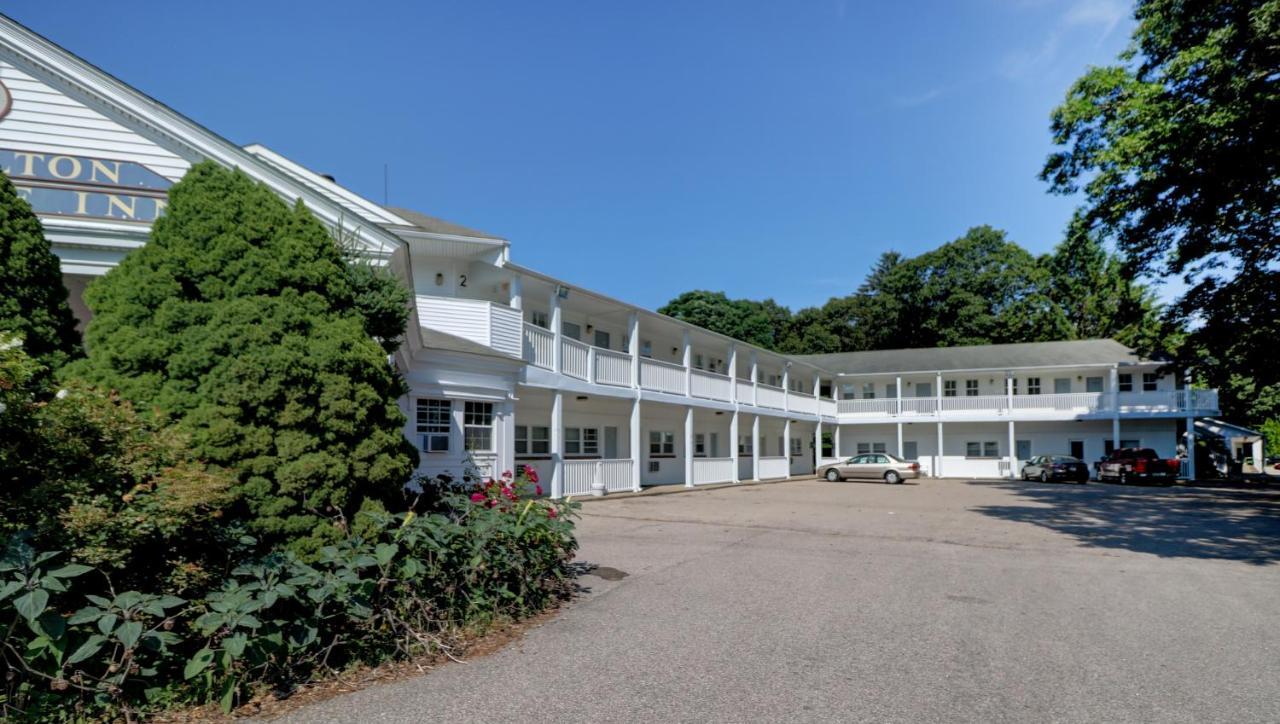 Hamilton Village Inn North Kingstown Extérieur photo
