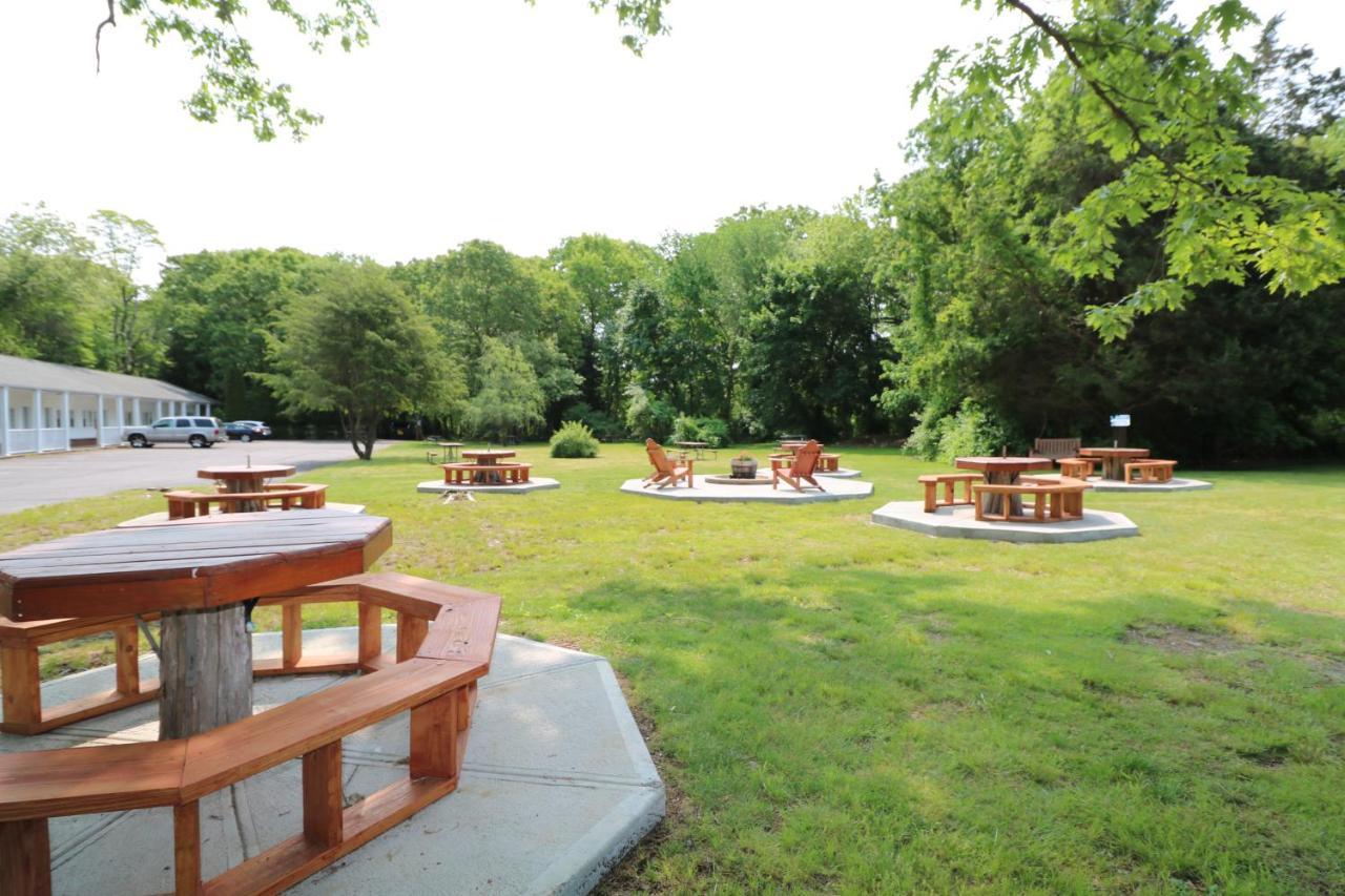 Hamilton Village Inn North Kingstown Extérieur photo