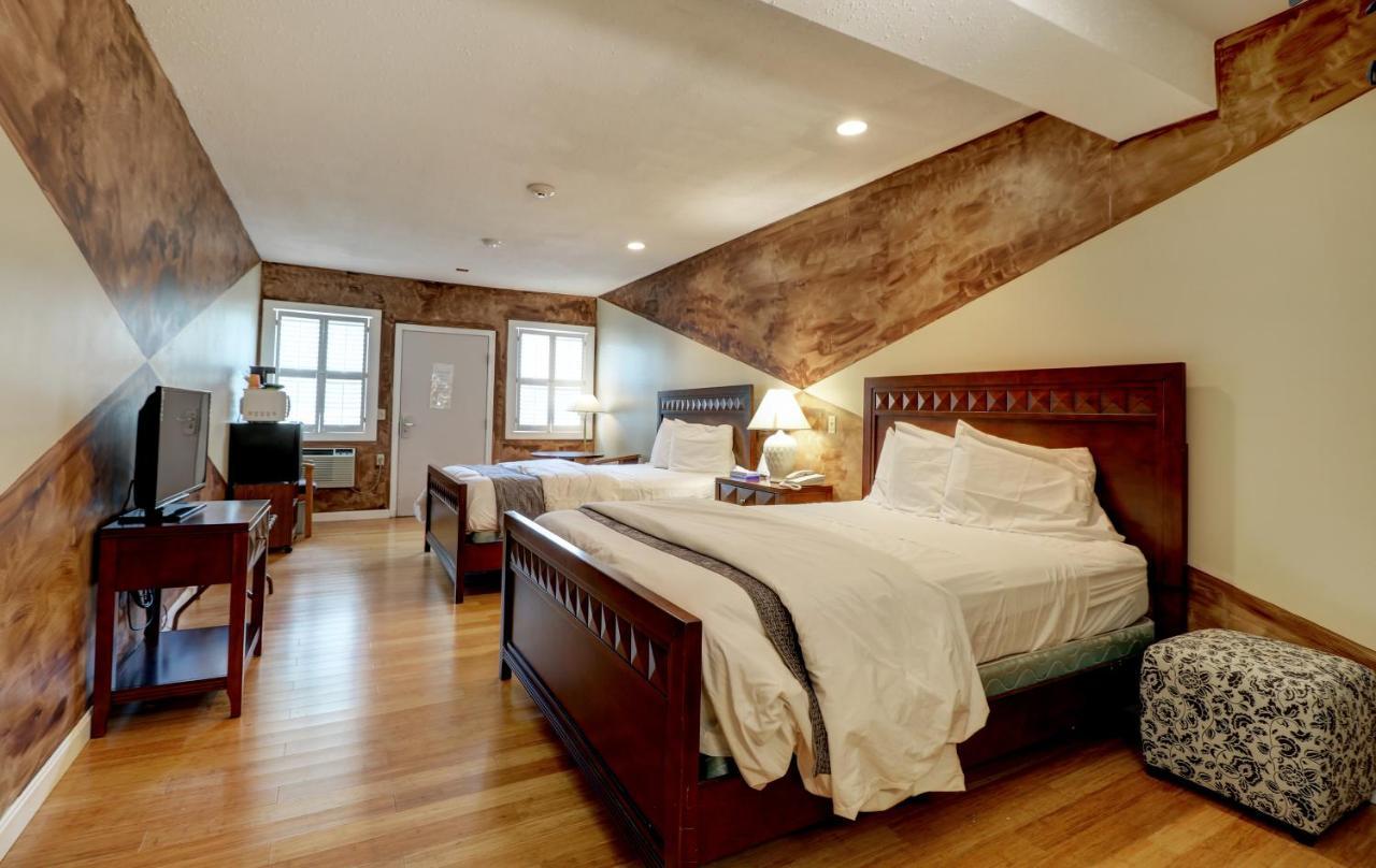 Hamilton Village Inn North Kingstown Extérieur photo