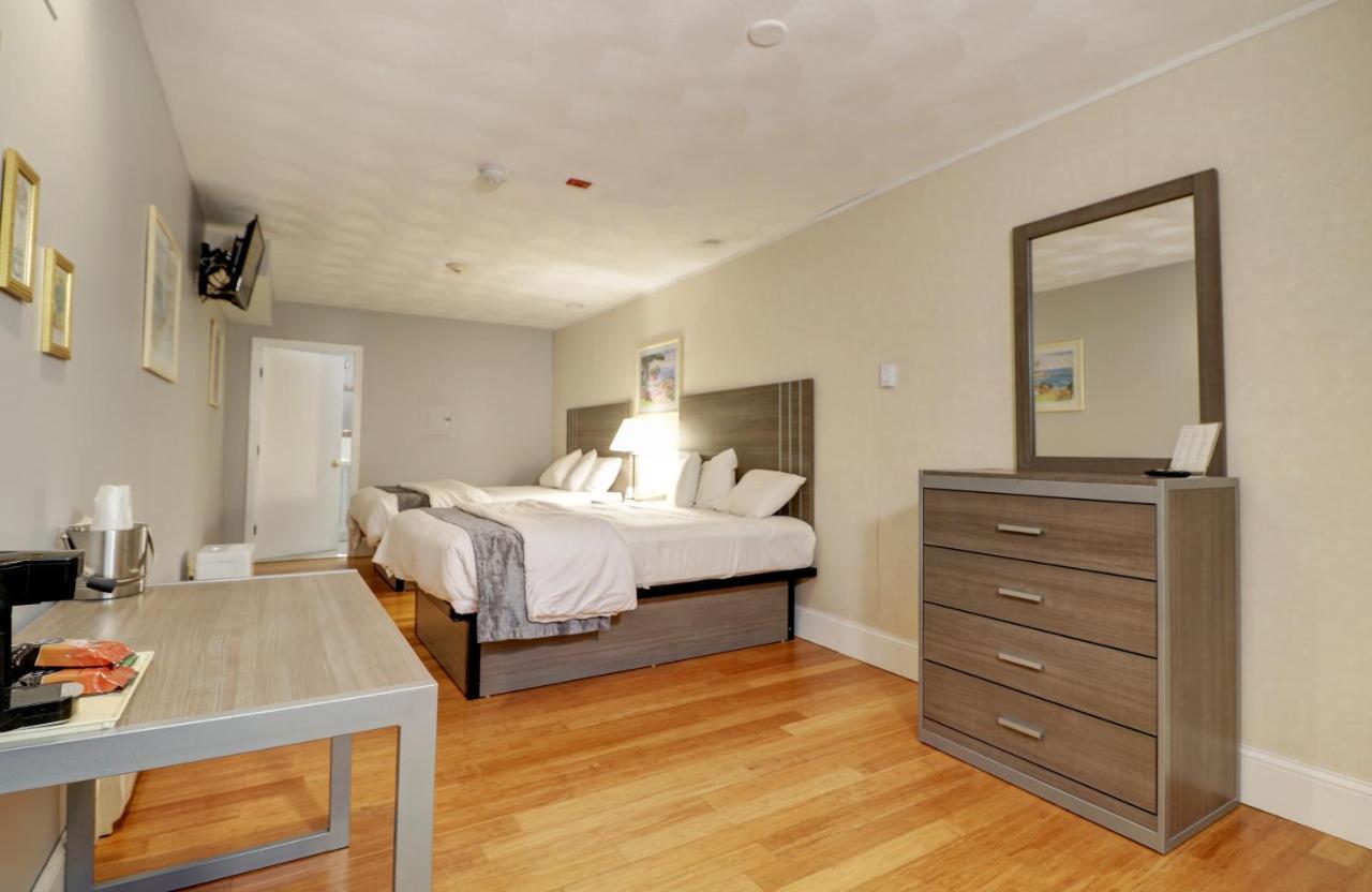 Hamilton Village Inn North Kingstown Extérieur photo