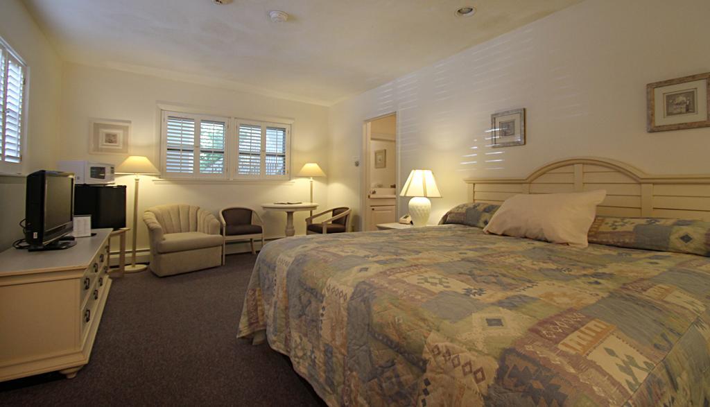 Hamilton Village Inn North Kingstown Extérieur photo